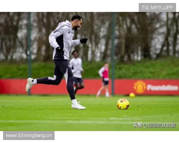 贝德纳雷克本赛季英超表现稳健，防守数据持续提升